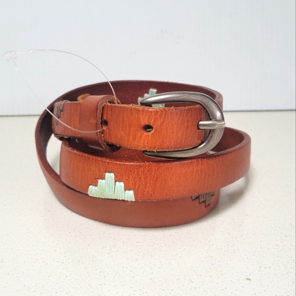 ❤️ 3 for $35 Brown Leather belt with embroidery small - Picture 1 of 4